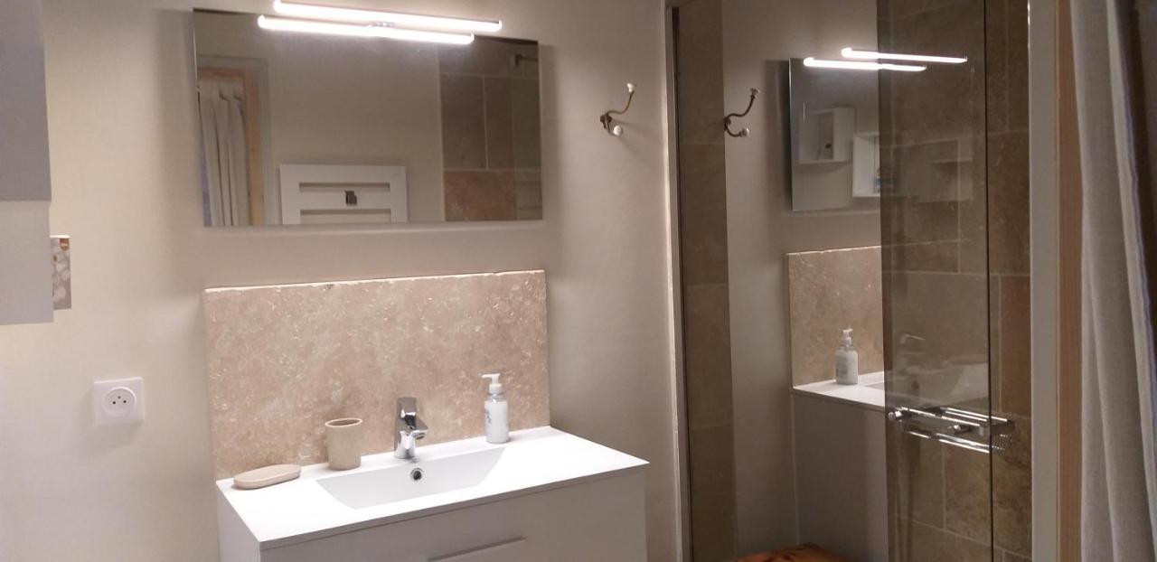 Suite De Charme Dans Une Maison Charentaise Cozes Zewnętrze zdjęcie